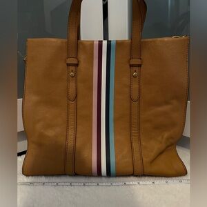 Fossil tote